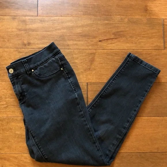 Black Denim Jeans White House Black Market waist 30-32 Short Length - Picture 15 of 15